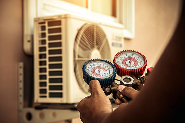 Professional Hvac technician working in Warsaw, IN
